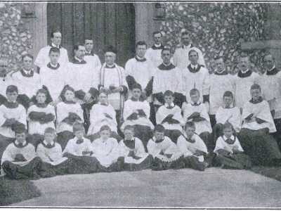 Fond� inoltre una banda musicale, un circolo per fanciulli dove giocare a cricket e football, un museo storico, un asilo per i figli delle donne lavoratrici...